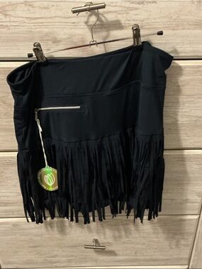 NWT Fringed Black Women's Golf and Pickleball Skort with Front Zip Pocket